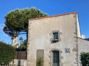 Charmante maison rénovée au calme avec jardin privatif, à 500m des plages et proche commerces - FR-1-306-1082